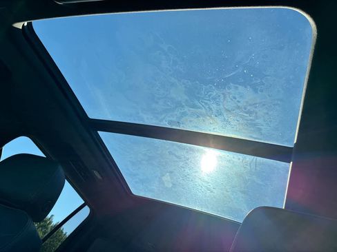 Used 2022 GMC Yukon XL Denali image 7