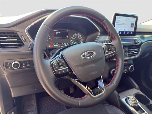 Used 2022 Ford Escape SEL w/ Equipment Group 302A image 8