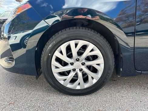 Used 2017 Toyota Corolla LE image 23