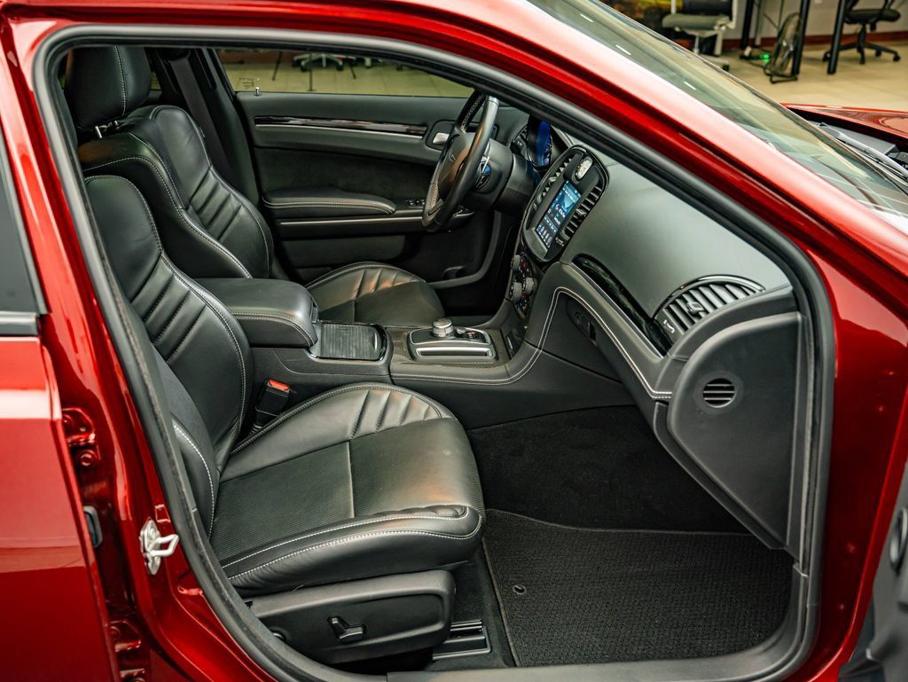 Used 2023 Chrysler 300 C RWD image 23