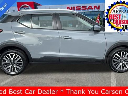 Used 2024 Nissan Kicks SV image 2