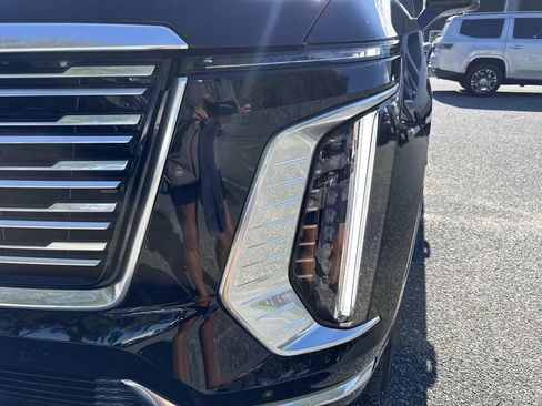 New 2026 Cadillac Escalade ESV Platinum Luxury w/ LPO, Floor Liner Package AWD/4WD image 9