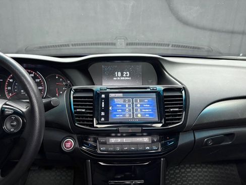 Used 2017 Honda Accord EX image 37