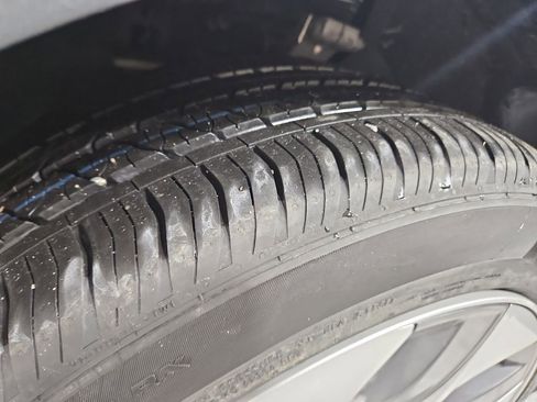 Used 2023 Tesla Model Y Long Range image 28