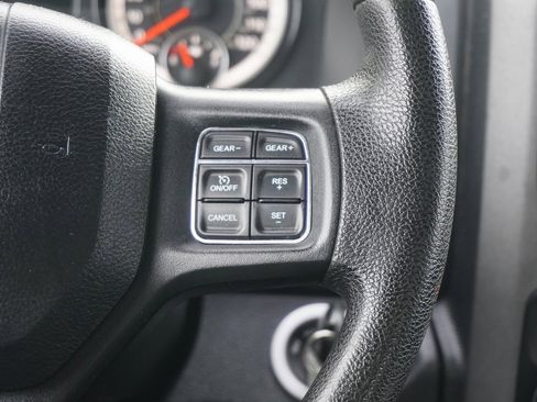 Used 2017 RAM 1500 Express image 15