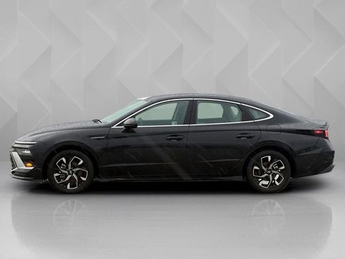 Used 2025 Hyundai Sonata SEL FWD image 8