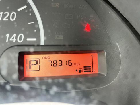 Used 2017 Nissan Versa S Plus FWD image 16