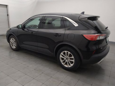 Used 2020 Ford Escape SE FWD image 3