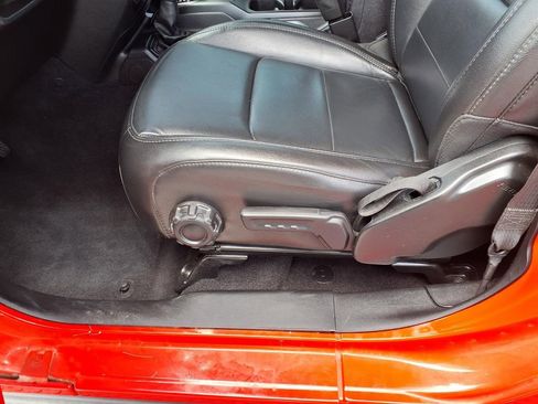 Used 2020 Jeep Wrangler Unlimited Sahara AWD/4WD image 21