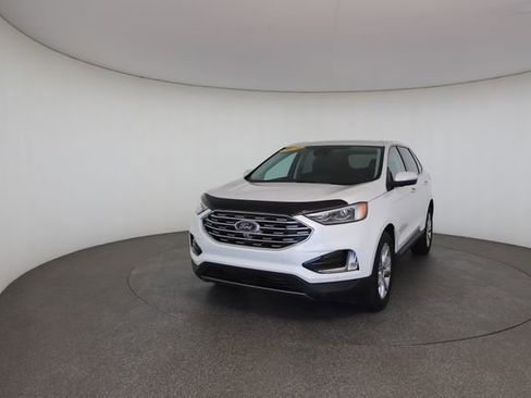 Used 2024 Ford Edge Titanium w/ Equipment Group 301A AWD/4WD image 8