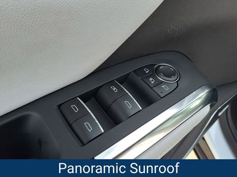 New 2026 Chevrolet Traverse High Country image 5