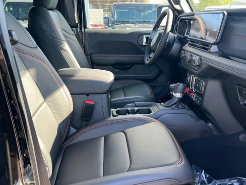 New 2026 Jeep Wrangler Unlimited Rubicon AWD/4WD image 13