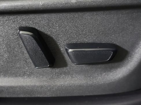 Used 2024 Nissan Ariya AWD image 38