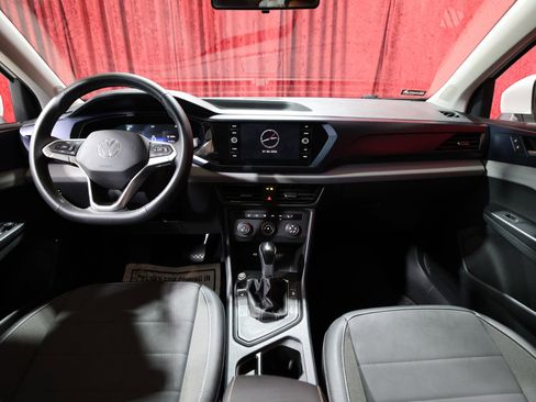 Used 2022 Volkswagen Taos SE image 15