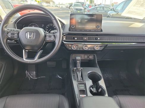 Certified 2022 Honda Civic EX-L image 9