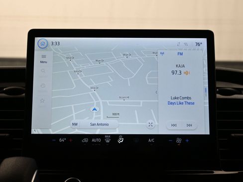 Used 2023 Ford Transit 350 XLT image 31