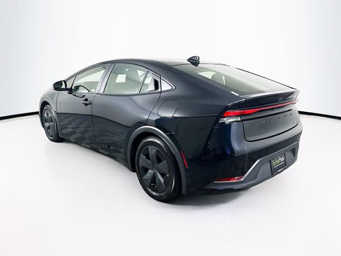 Used 2025 Toyota Prius LE image 5