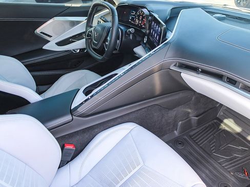 Used 2023 Chevrolet Corvette Stingray Premium Cpe image 17