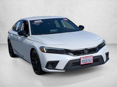 Used 2022 Honda Civic Sport image 3