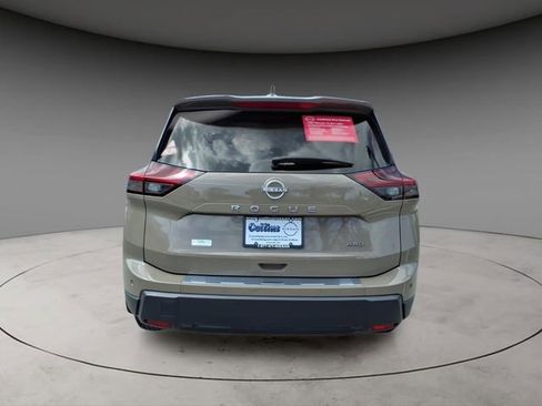 Used 2025 Nissan Rogue SV image 7