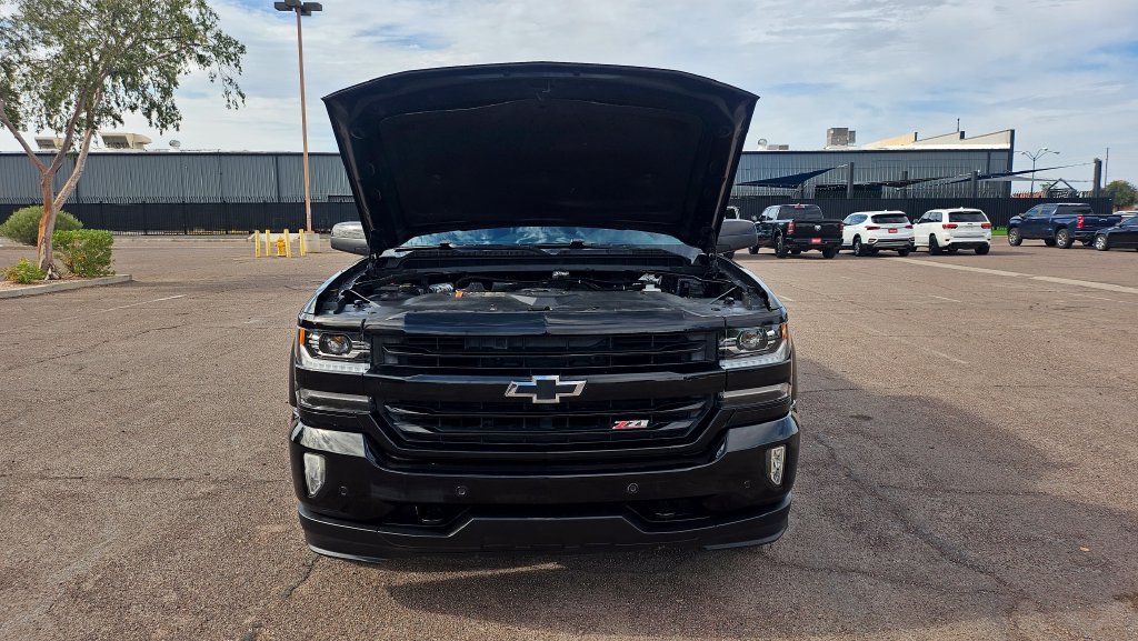 Used 2018 Chevrolet Silverado 1500 LTZ Z71 w/ LTZ Plus Package AWD/4WD image 43
