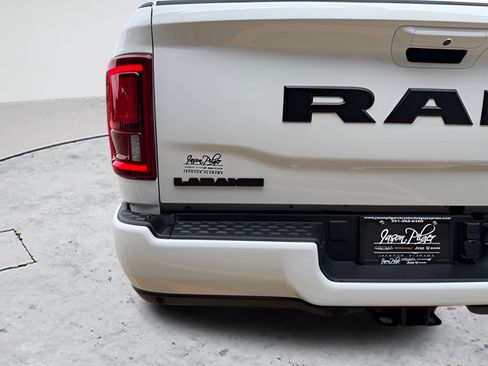 Used 2026 RAM 2500 Laramie AWD/4WD image 33