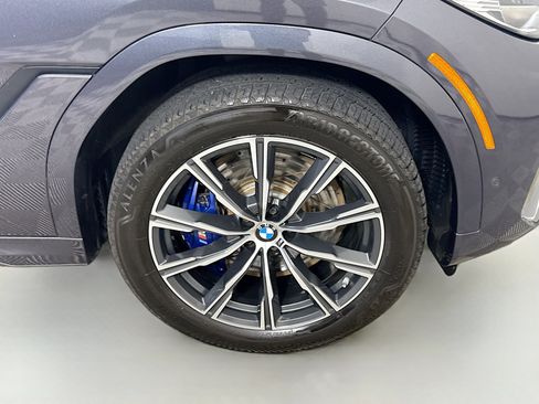 Used 2022 BMW X6 M50i w/ Dynamic Handling Package AWD/4WD image 32