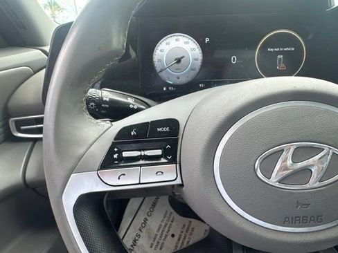 Used 2023 Hyundai Elantra SEL w/ Convenience Package FWD image 13