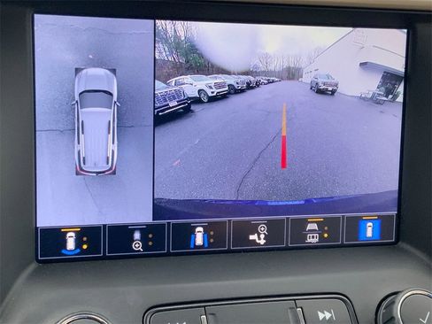 Used 2023 GMC Acadia Denali w/ Denali Technology Package image 16