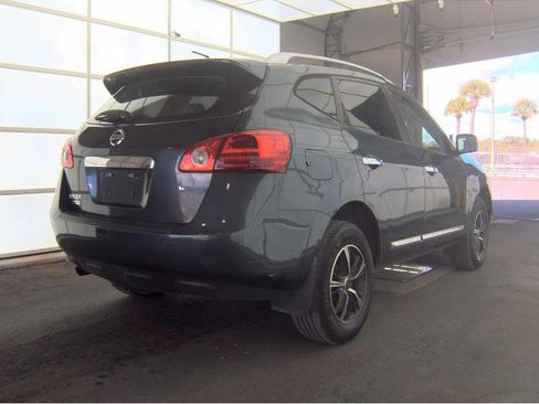 Used 2014 Nissan Rogue S w/ Convenience Package image 4