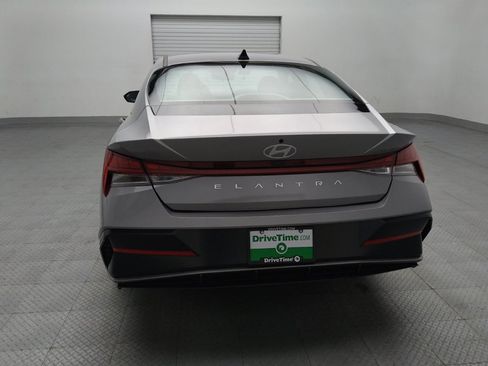 Used 2025 Hyundai Elantra SEL image 6