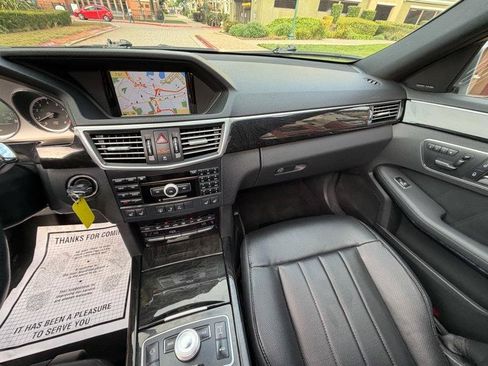 Used 2010 Mercedes-Benz E 550 Sedan image 60