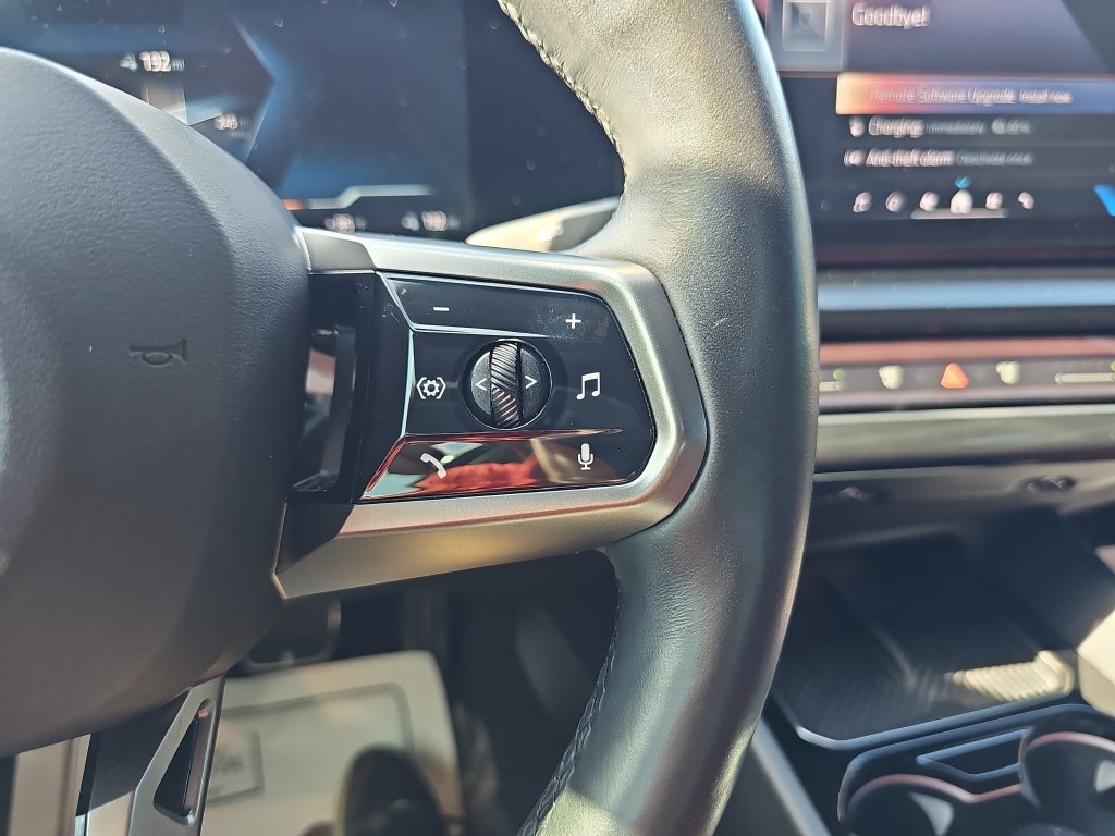 Used 2024 BMW i5 eDrive40i w/ M Sport Package RWD image 18