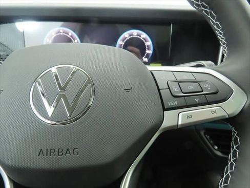 New 2026 Volkswagen Tiguan SE image 12