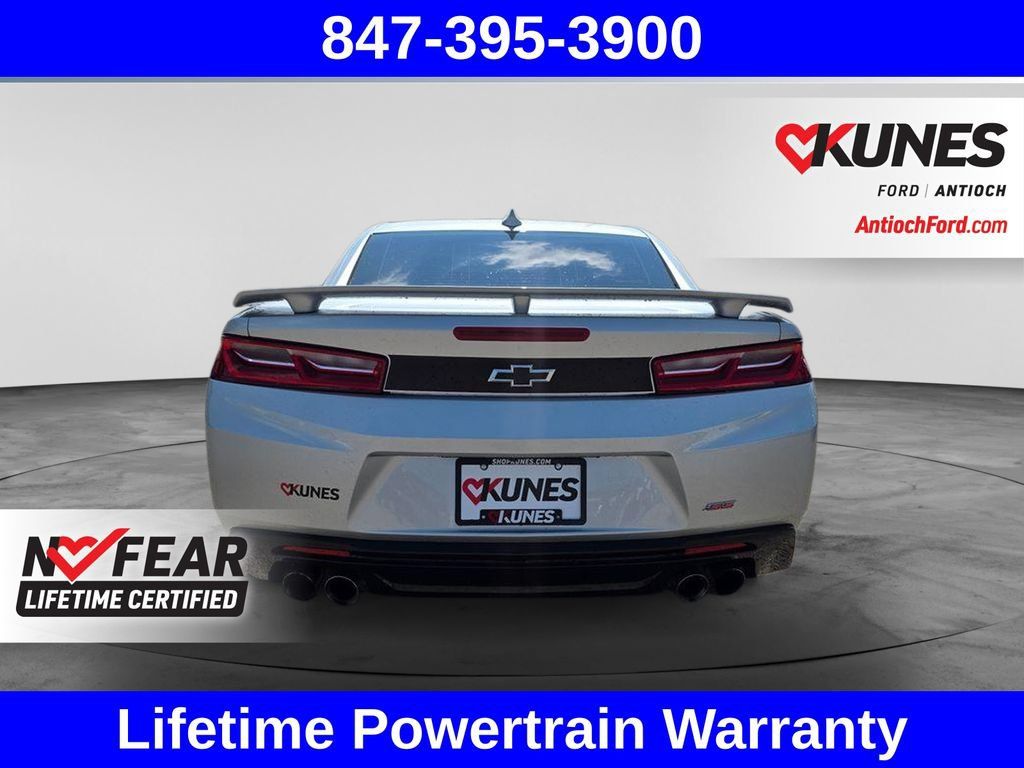 Used 2018 Chevrolet Camaro SS RWD image 8