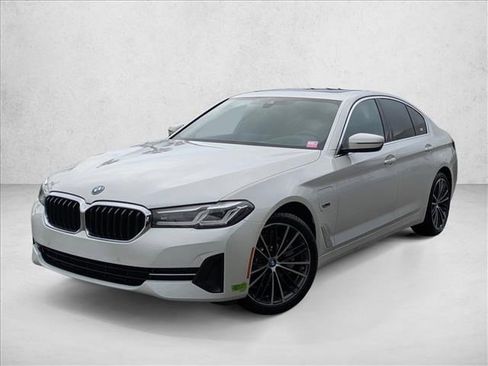Used 2023 BMW 530e w/ Premium Package image 1