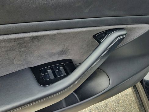 Used 2018 Tesla Model 3 Long Range AWD/4WD image 21
