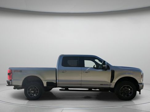 Certified 2024 Ford F250 Lariat w/ Lariat Ultimate Package image 32