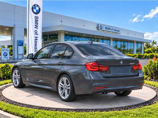Used 2017 BMW 330e RWD image 7