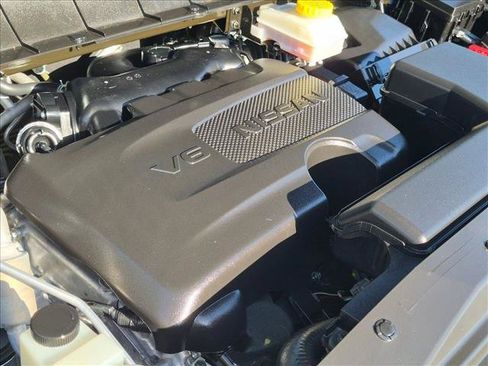 Used 2023 Nissan Pathfinder Platinum AWD/4WD image 24