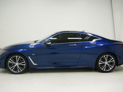 Used 2018 INFINITI Q60 3.0t Luxe RWD image 6