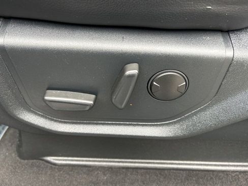 Used 2020 Ford F350 Lariat w/ Lariat Ultimate Package image 20