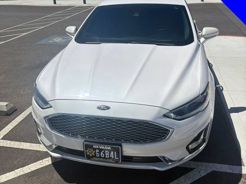 Used 2019 Ford Fusion Titanium FWD image 3