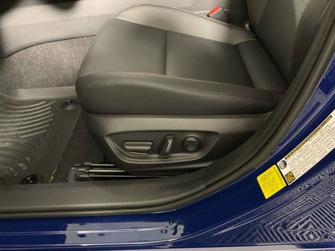 New 2025 Toyota Prius Plug-In Hybrid image 22