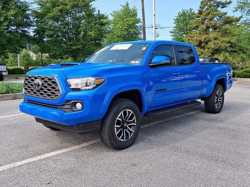 Certified 2020 Toyota Tacoma TRD Sport AWD/4WD image 3