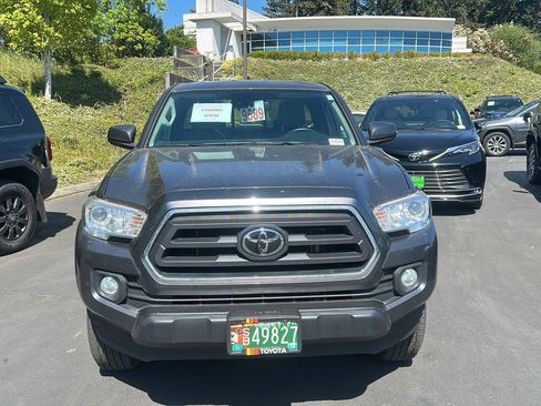 Used 2022 Toyota Tacoma SR5 AWD/4WD image 7