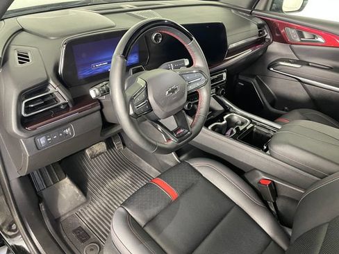 Used 2024 Chevrolet Traverse RS w/ LPO, Floor Liner Package AWD/4WD image 3