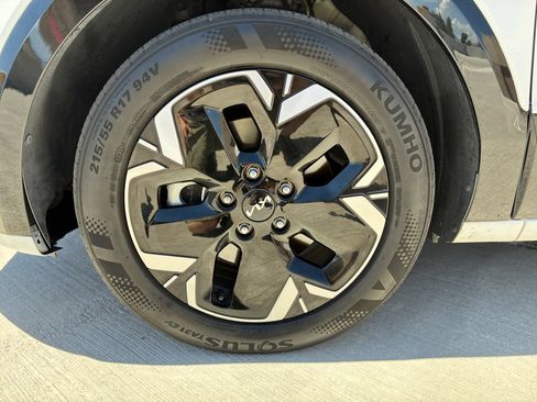 Used 2023 Kia Niro Wind FWD image 28