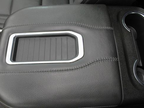 Used 2021 GMC Yukon Denali w/ Denali Premium Package image 72