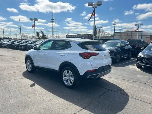 Certified 2025 Buick Encore GX Preferred w/ Comfort Package image 7